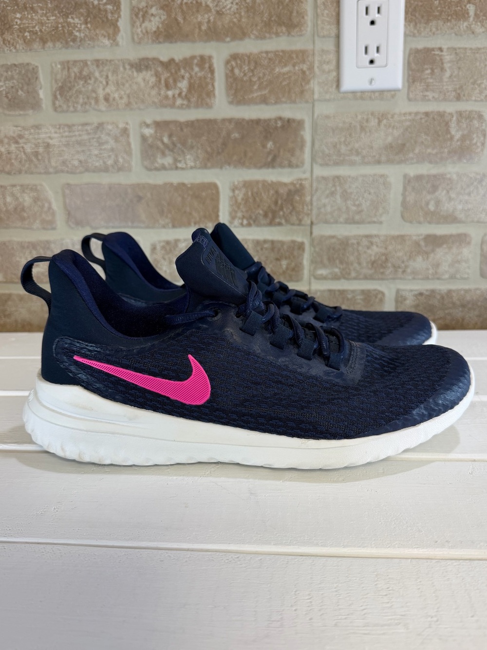 Nike Renew Rival Women’s 11 Obsidian Pink Running Shoes AA7411-401